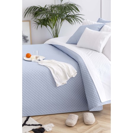 Colcha boutí Fina con diseño de Rombos, para Primavera, Verano, otoño e Invierno. 100% Microfibra Extra Suave.